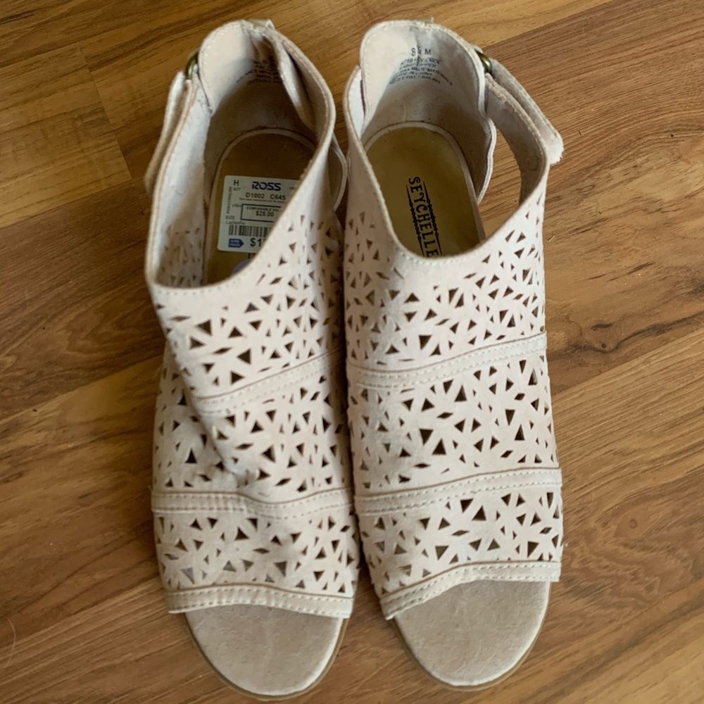 Mauve cutout booties